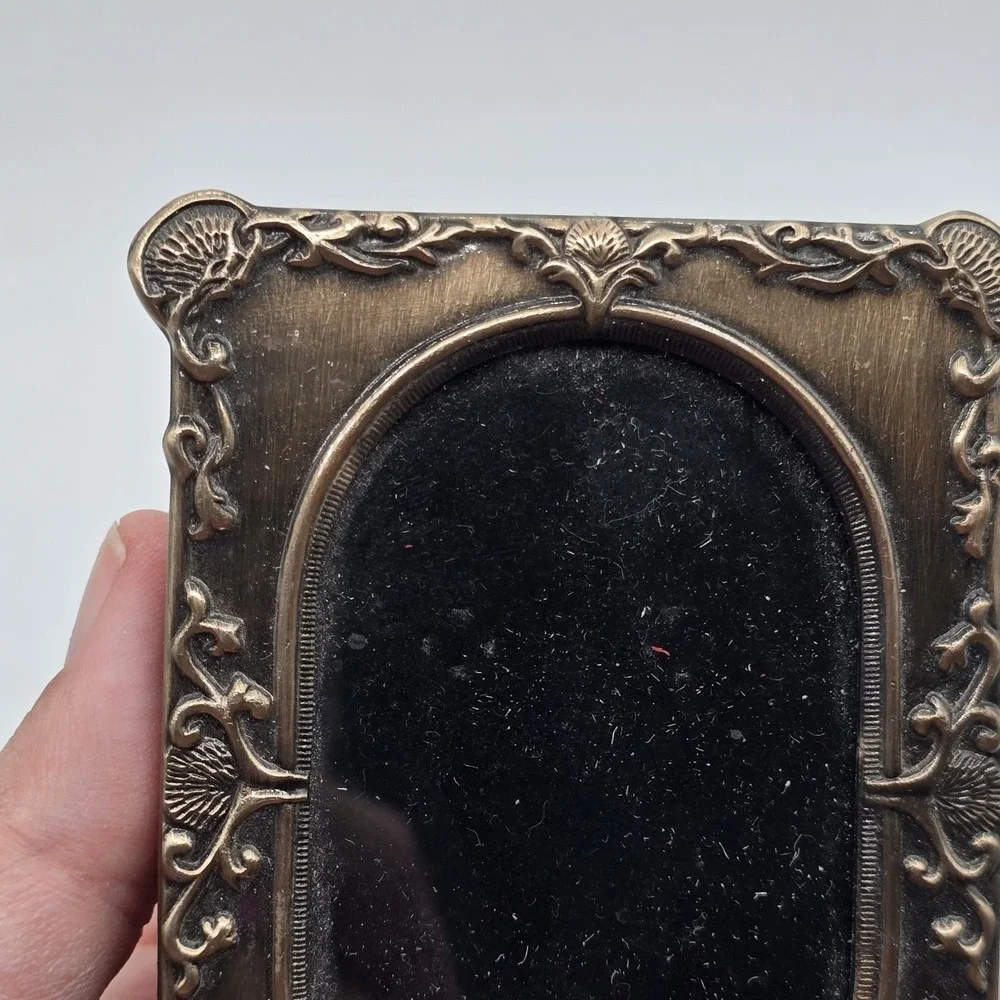 Vtg Ornate Small Metal Floral Scroll Photo Picture Frame Free Standing